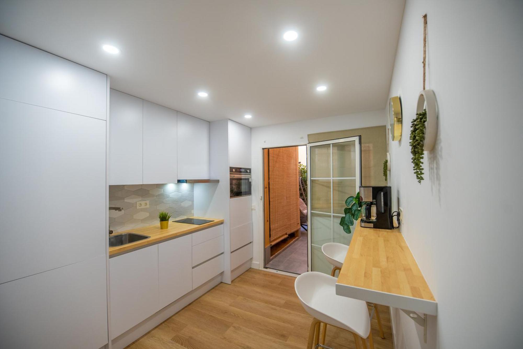Prensa & Courtyard By Ele * Malaga